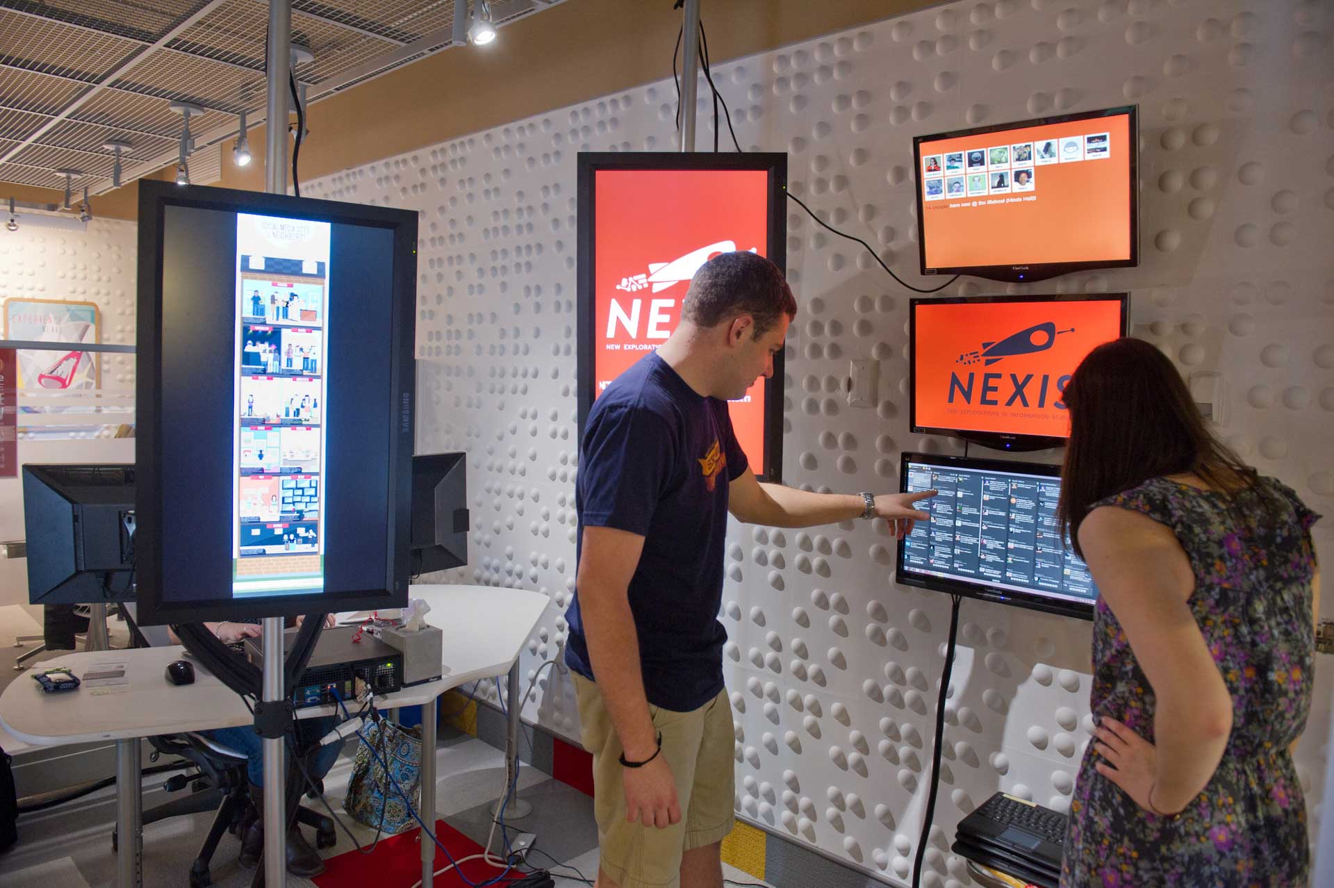 Students working in the NEXIS Lab